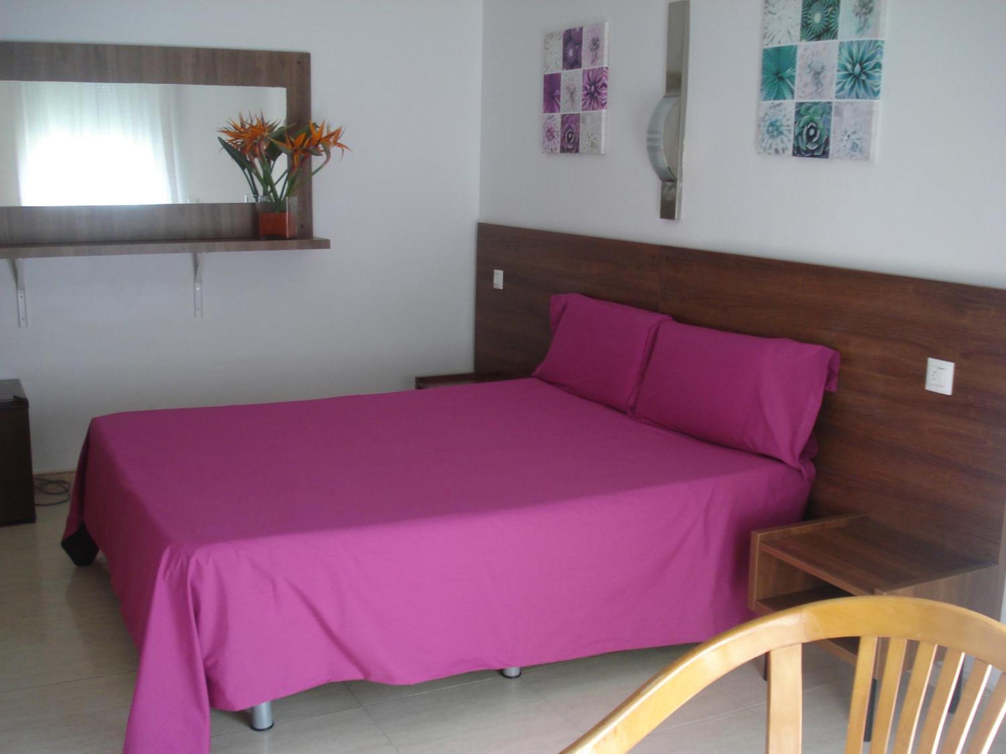 Hostal Margarita Pineda de Mar Quarto foto