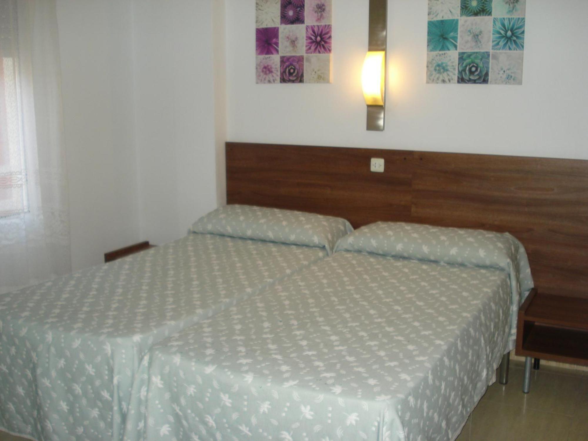 Hostal Margarita Pineda de Mar Quarto foto